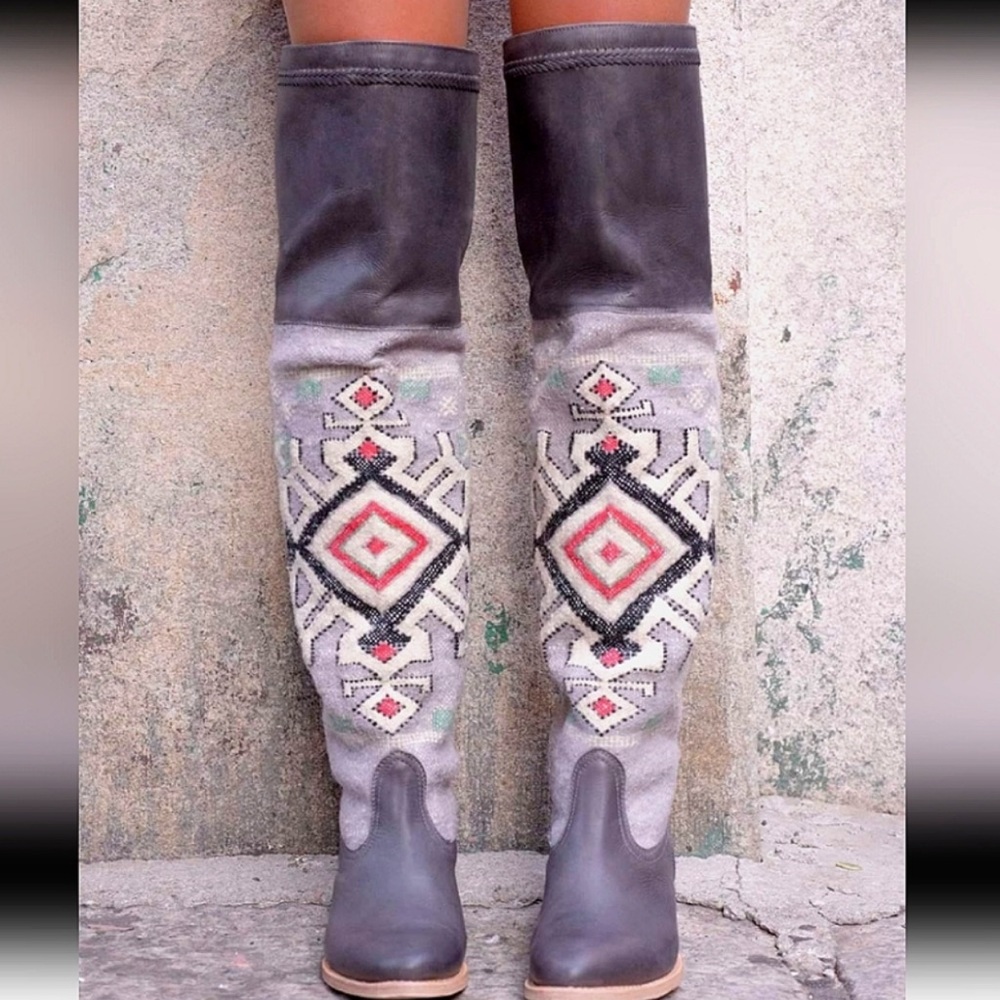 NIB COBRA SOCIETY knitted wool accent over the knee boots size 37 euro